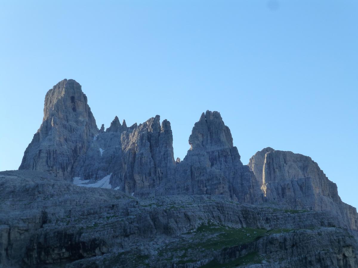الشقق الفندقية مادونا دي كامبيليوفي  Chalet Dei Pini المظهر الخارجي الصورة