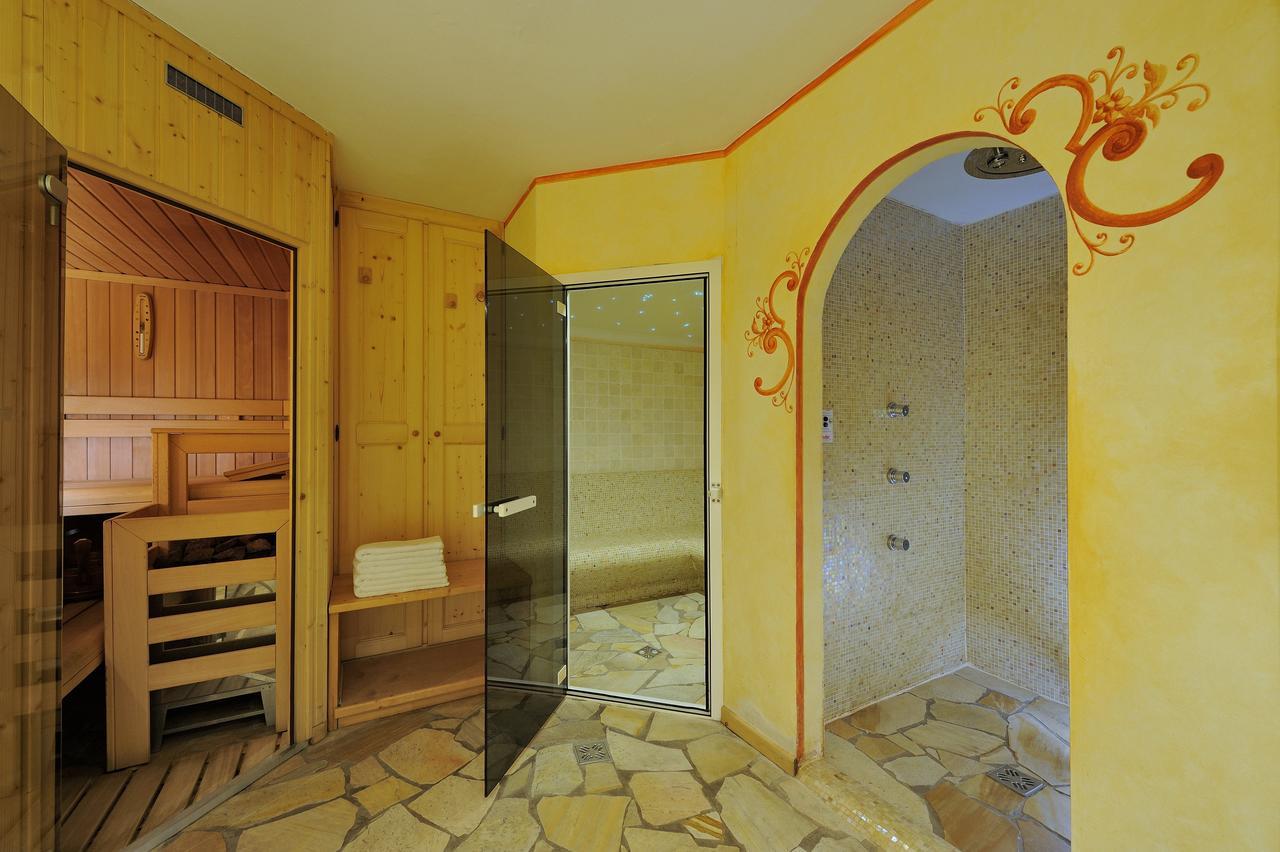 الشقق الفندقية مادونا دي كامبيليوفي  Chalet Dei Pini المظهر الخارجي الصورة