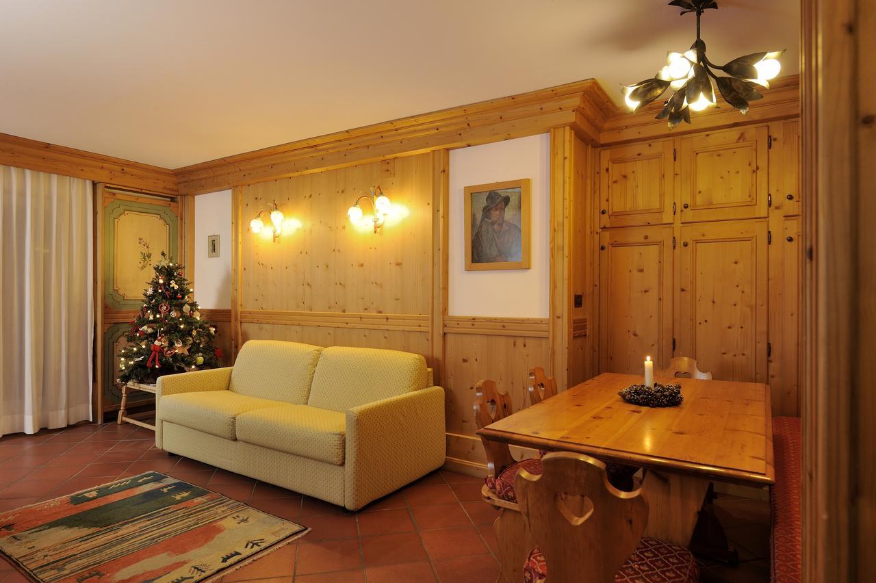 الشقق الفندقية مادونا دي كامبيليوفي  Chalet Dei Pini المظهر الخارجي الصورة